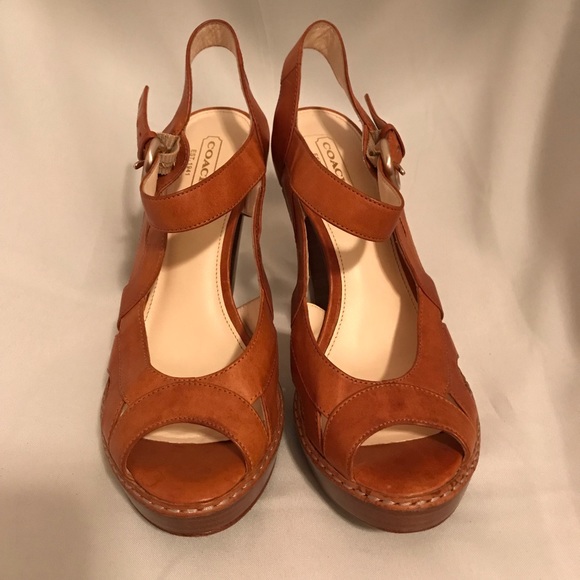 Coach British Tan Leather Heels - Size 8 - Picture 7 of 8